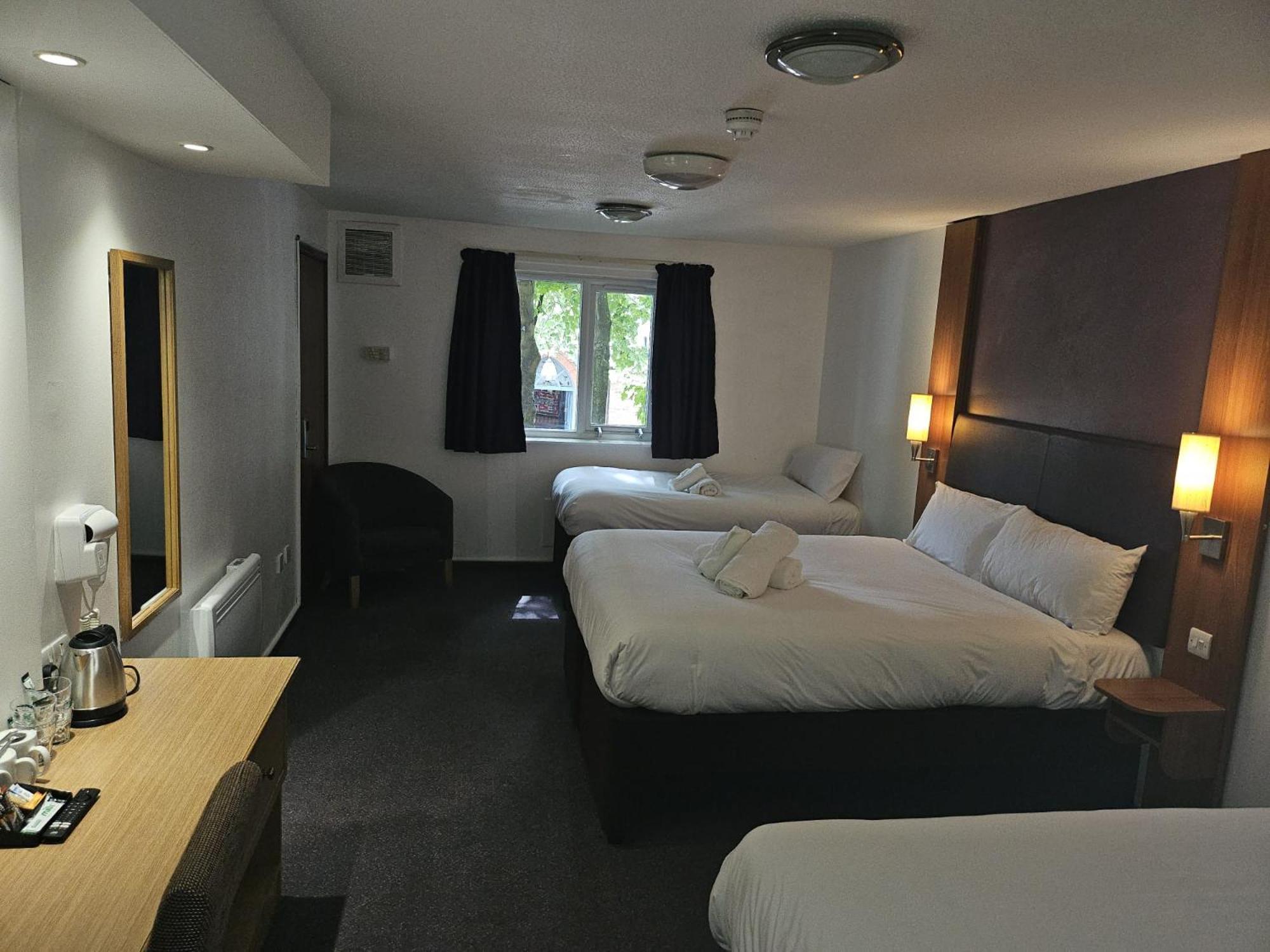 V Lodge Manchester Мидлтон Экстерьер фото