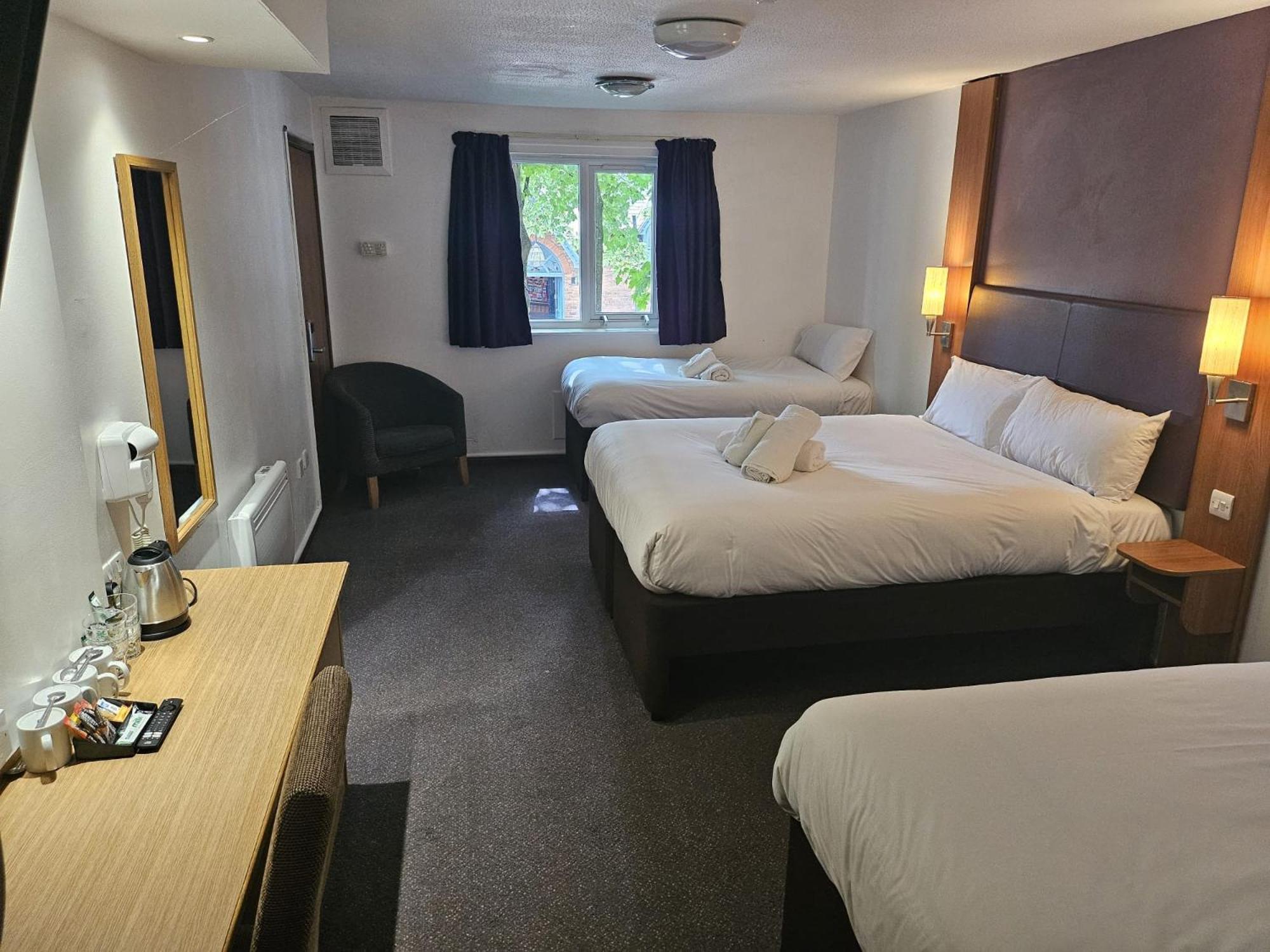 V Lodge Manchester Мидлтон Экстерьер фото