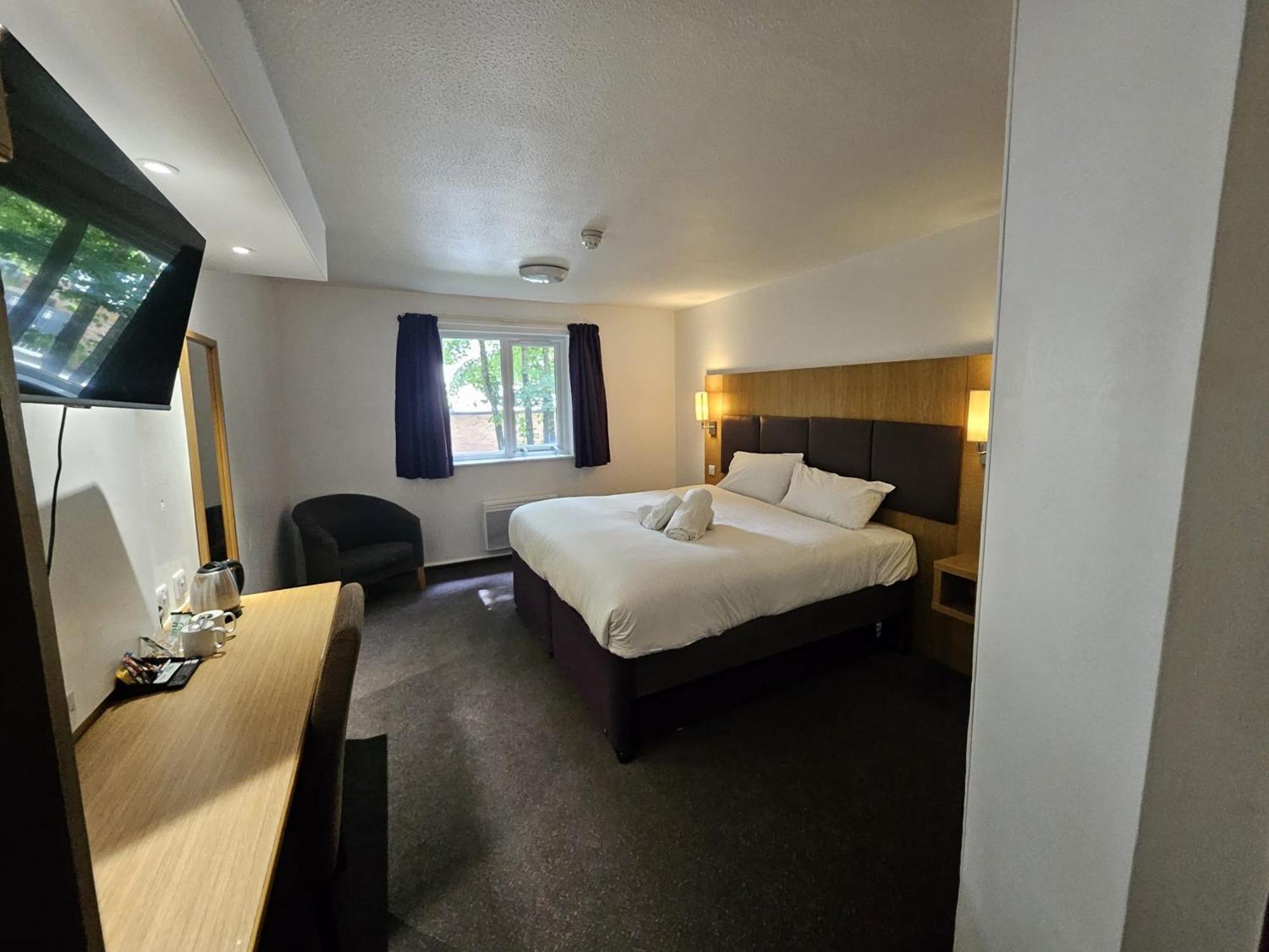 V Lodge Manchester Мидлтон Экстерьер фото